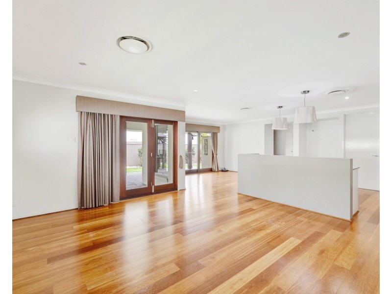13 Fleetwood Court, Helensvale QLD 4212