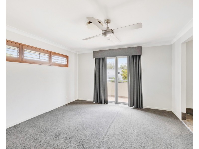13 Fleetwood Court, Helensvale QLD 4212