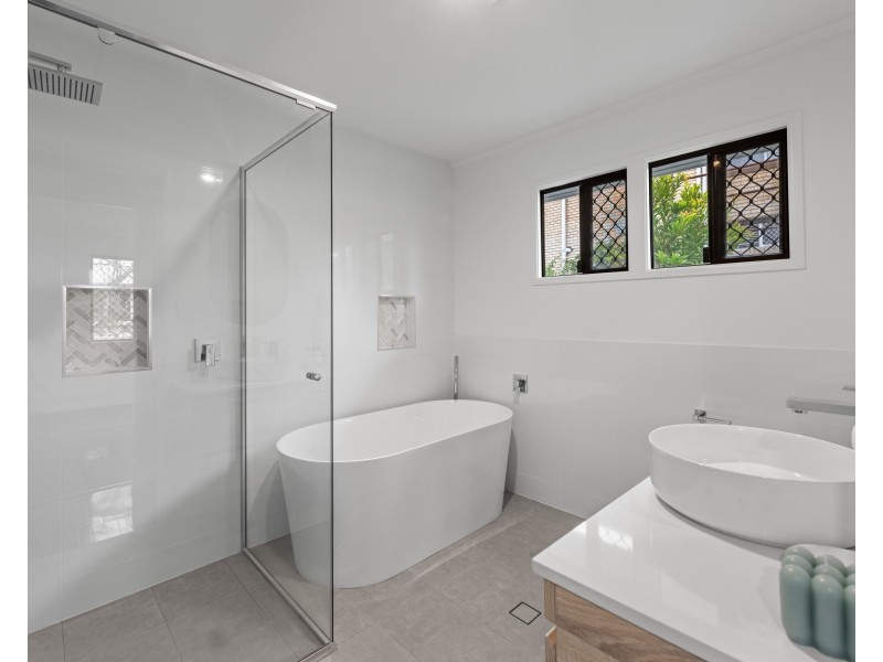 95 Wilgarning Street, Stafford Heights QLD 4053