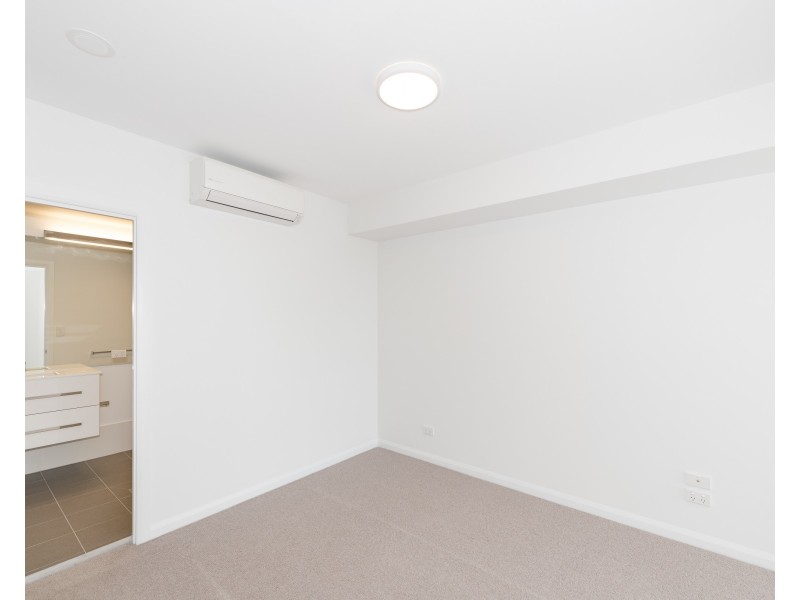 20404/300 Old Cleveland Rd, Coorparoo QLD 4151