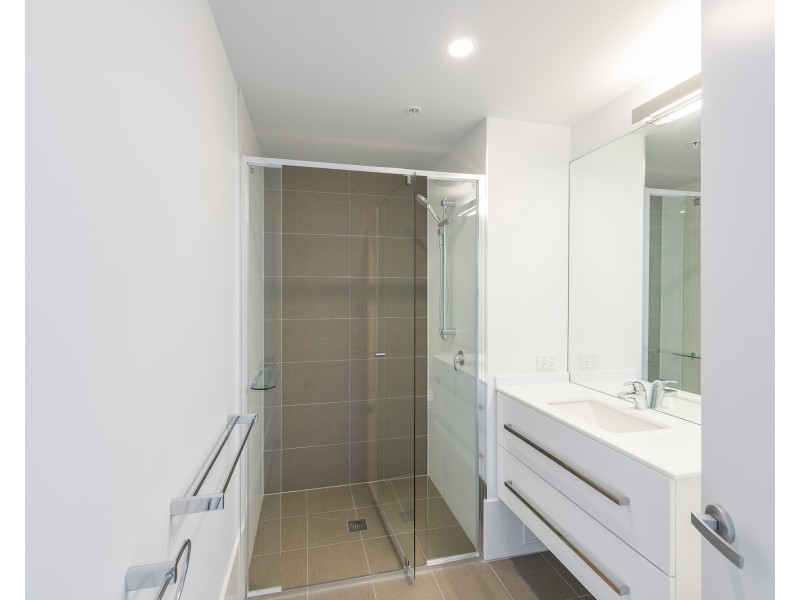 20404/300 Old Cleveland Rd, Coorparoo QLD 4151