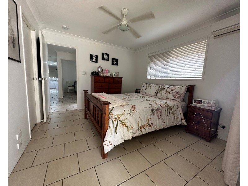 1/105 Muir Street, Labrador QLD 4215