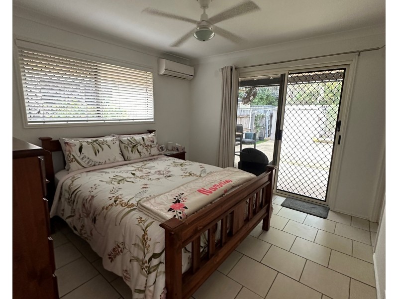 1/105 Muir Street, Labrador QLD 4215