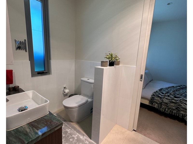 97 Yangoora Crescent, Ashmore QLD 4214