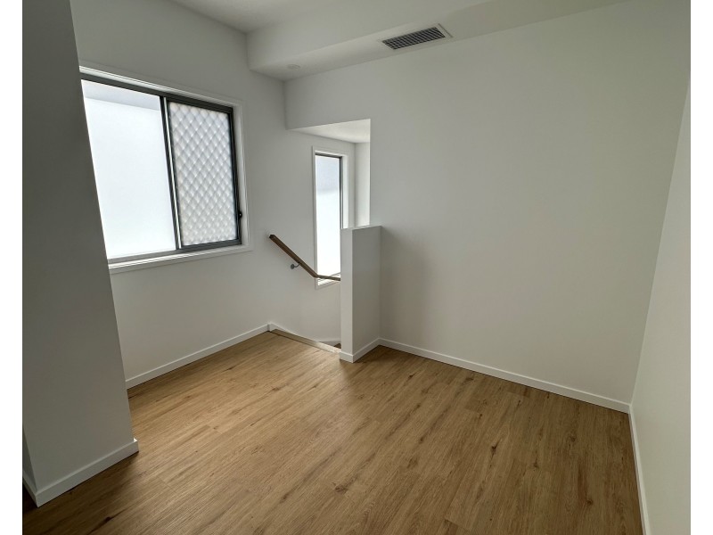 3/89 Pohlman Street, Southport QLD 4215