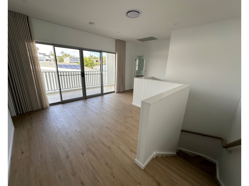 3/89 Pohlman Street, Southport QLD 4215