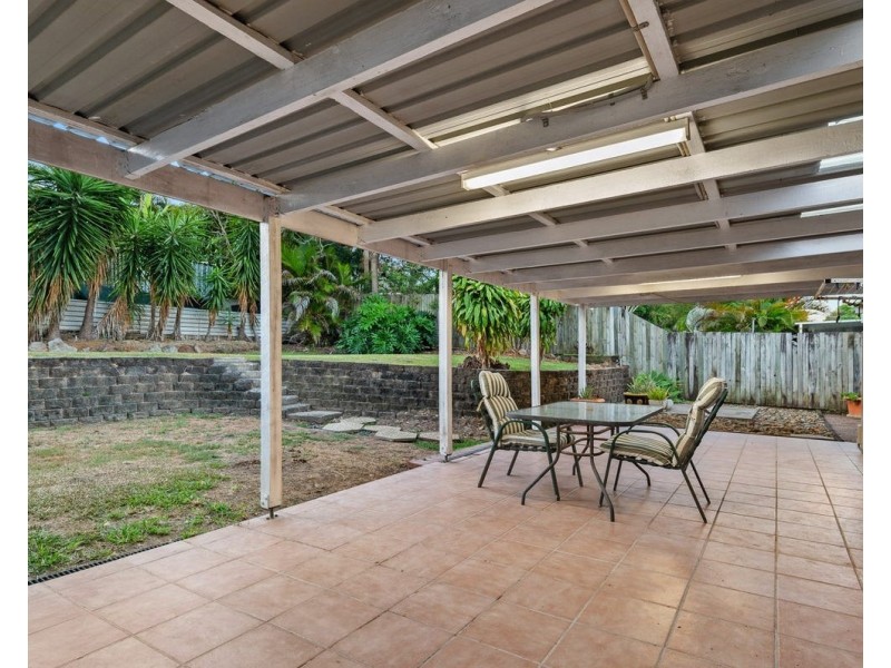11 Ponderosa Street, Hillcrest QLD 4118