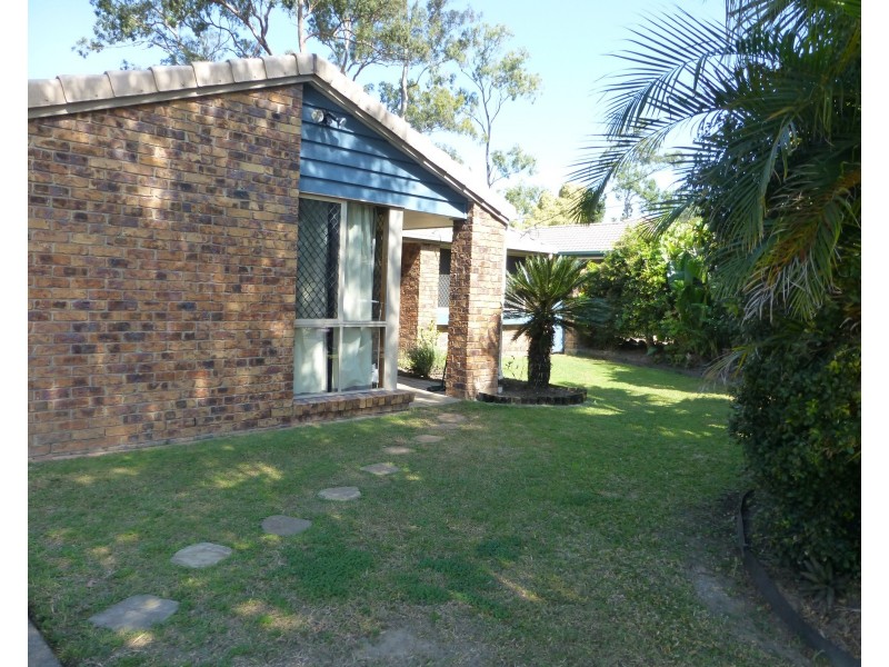 5 Bron Court, Loganlea QLD 4131