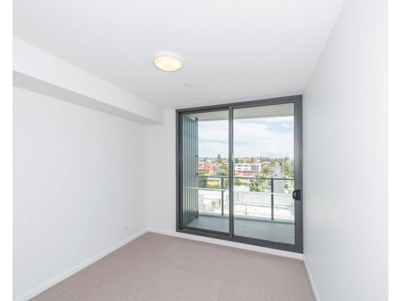 20809/300 Old Cleveland Road, Coorparoo QLD 4151