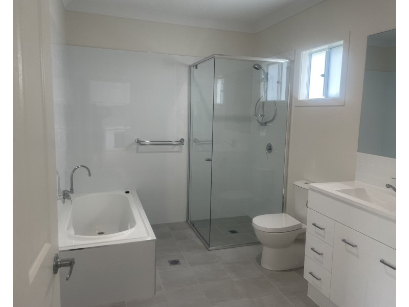 18B Alderbaran Drive, Kingston QLD 4114