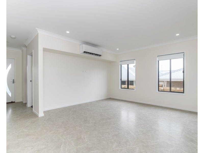 19 Olivia Street, Flinders View QLD 4305