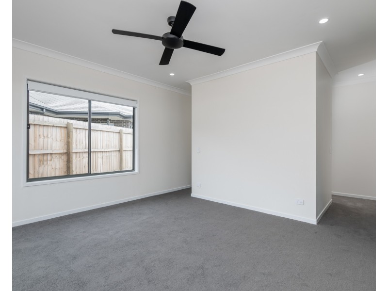 19 Olivia Street, Flinders View QLD 4305