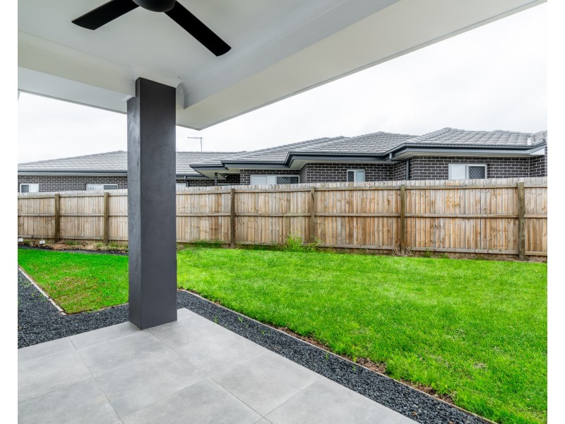 19 Olivia Street, Flinders View QLD 4305