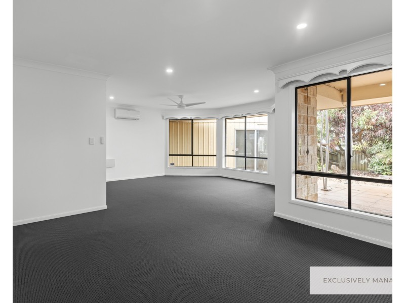 18 Vibrant Court, Dakabin QLD 4503