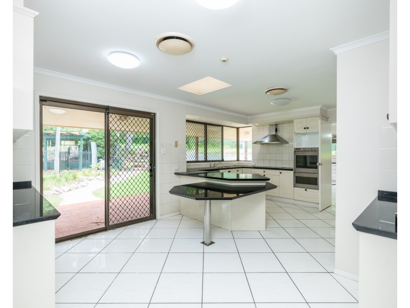 328 Johnson Road, Forestdale QLD 4118
