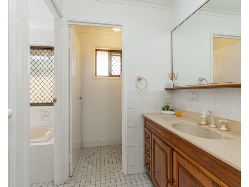 328 Johnson Road, Forestdale QLD 4118