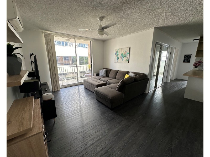 10/72 Marine Parade, Southport QLD 4215