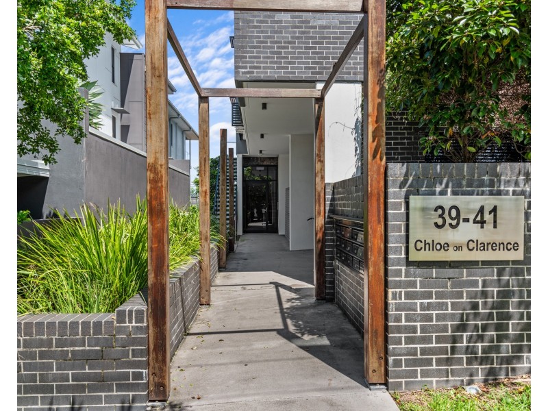 4/41 Clarence Road, Indooroopilly QLD 4068