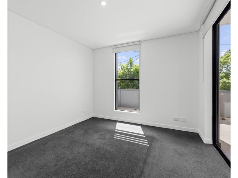 4/41 Clarence Road, Indooroopilly QLD 4068