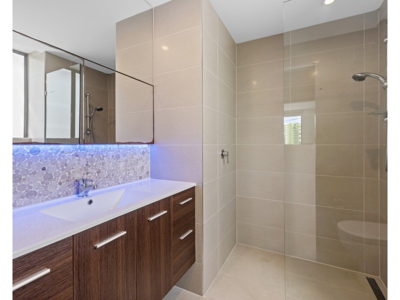 4/41 Clarence Road, Indooroopilly QLD 4068