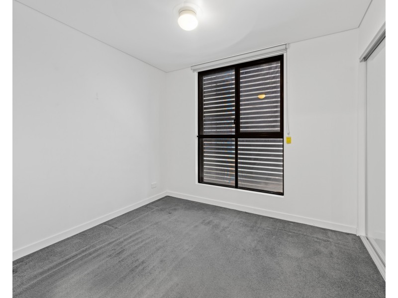 4/41 Clarence Road, Indooroopilly QLD 4068