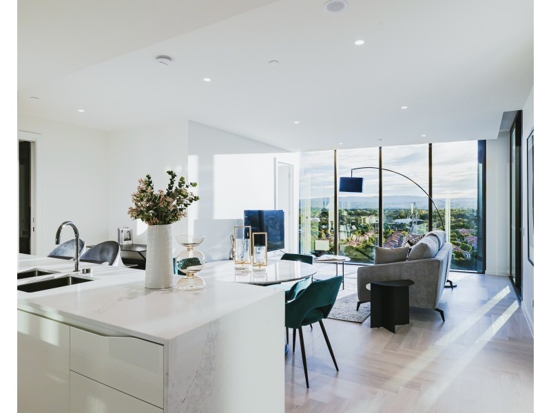 31004/24 The lanes Boulevard, Mermaid Waters QLD 4218