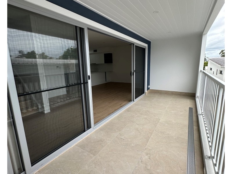 A/89 Pohlman Street, Southport QLD 4215