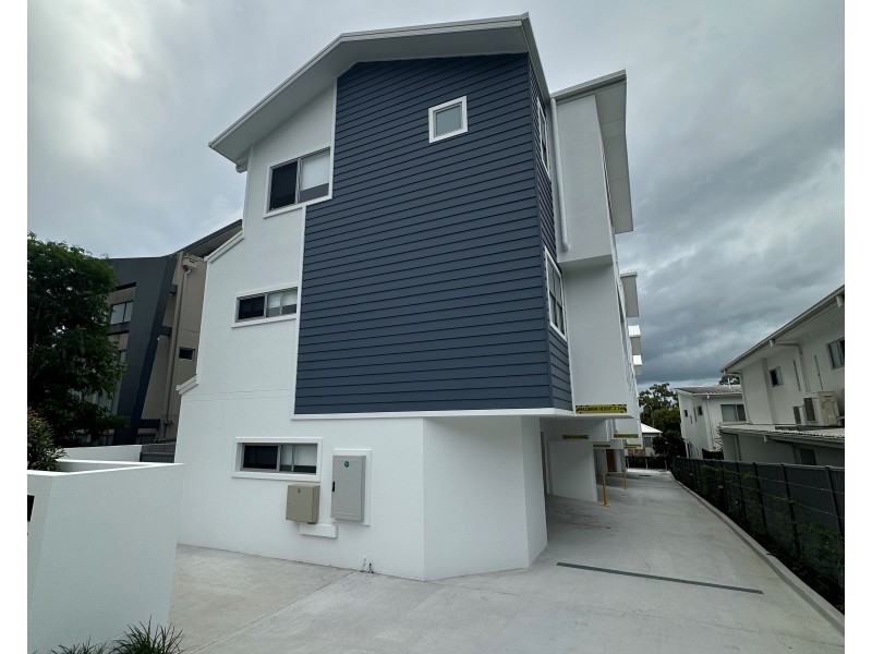 A/89 Pohlman Street, Southport QLD 4215
