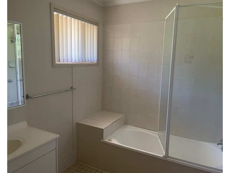 4/42 Monash Road, Loganlea QLD 4131