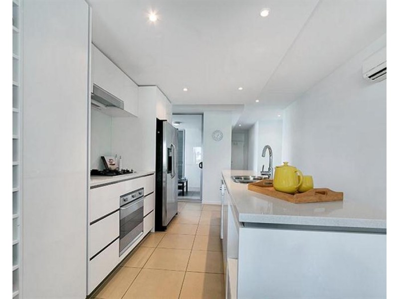 30/15 Walsh Street, Milton QLD 4064