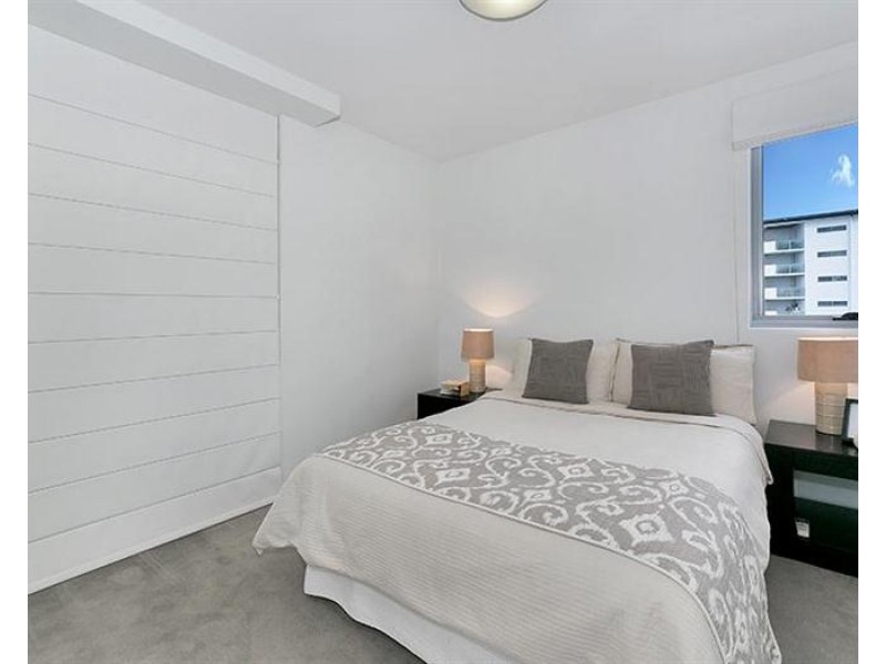 30/15 Walsh Street, Milton QLD 4064
