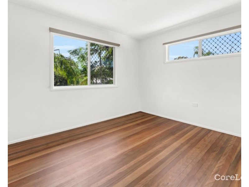 16 Boronia Drive, Southport QLD 4215