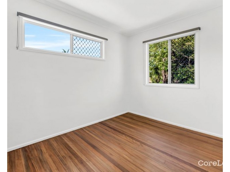 16 Boronia Drive, Southport QLD 4215