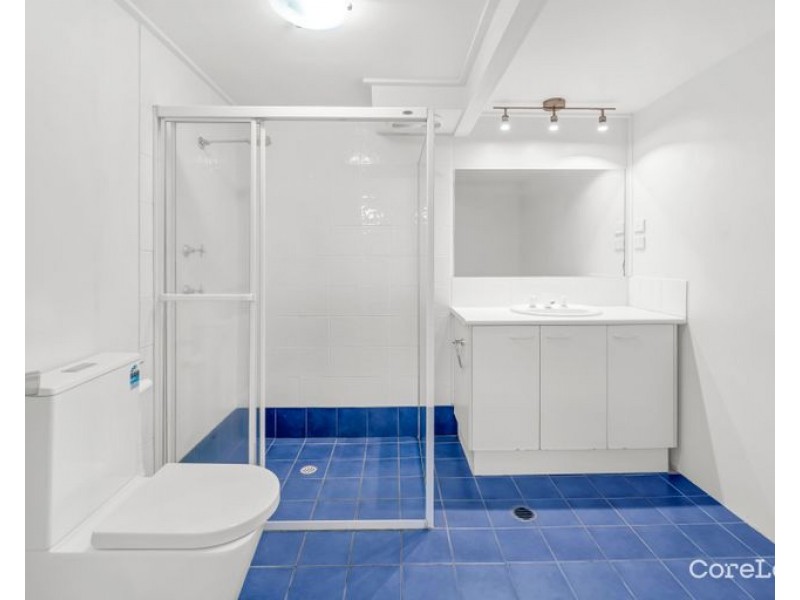 16 Boronia Drive, Southport QLD 4215