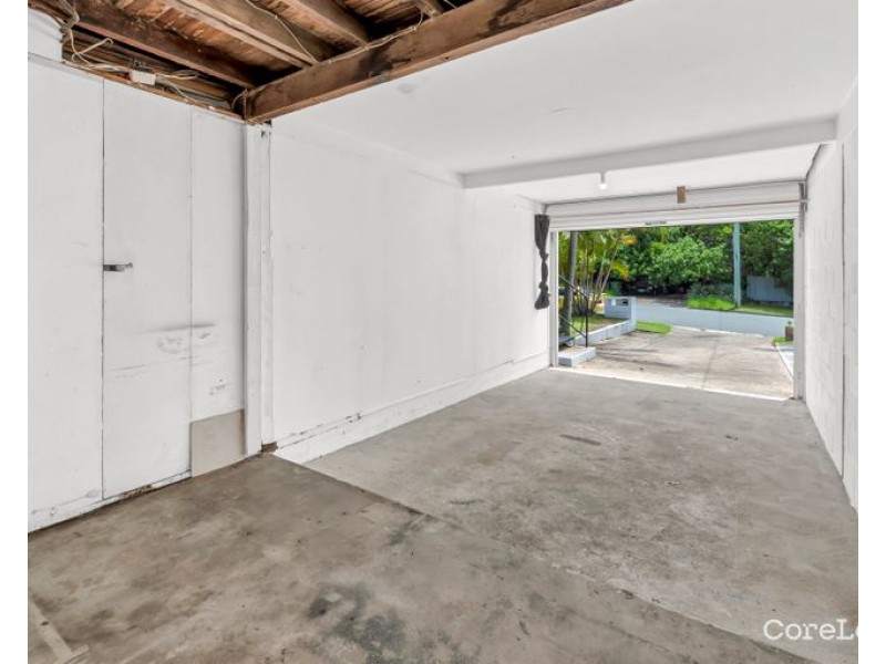 16 Boronia Drive, Southport QLD 4215