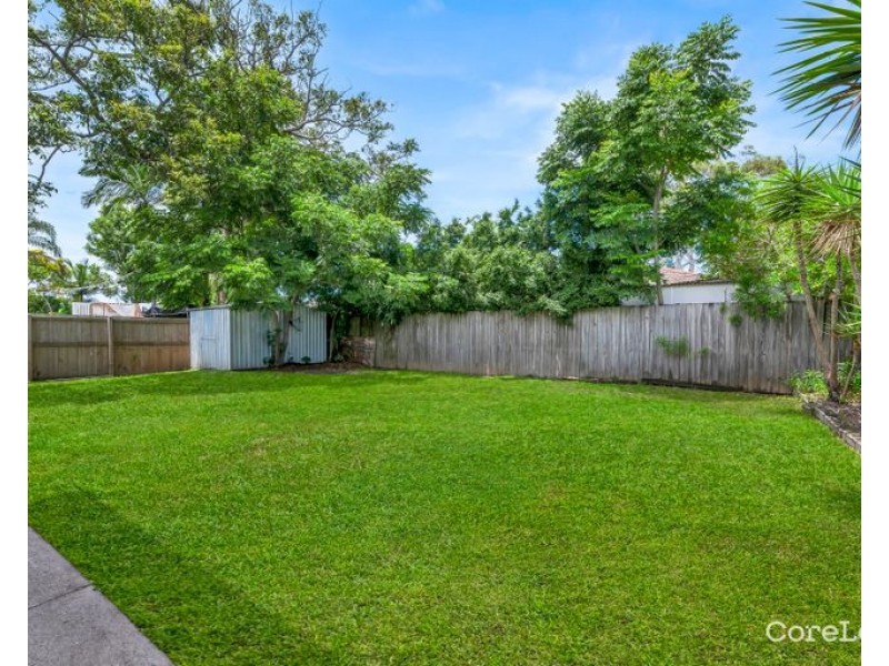 16 Boronia Drive, Southport QLD 4215