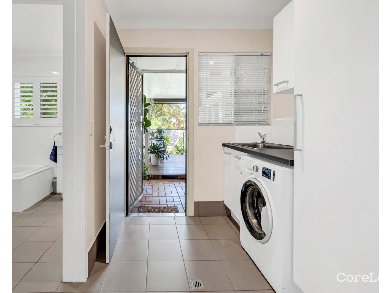 12 Heeb Street, Bundall QLD 4217