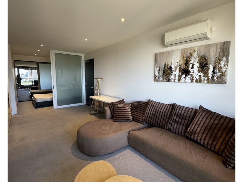 2214/155 Franklin Street, Melbourne VIC 3000