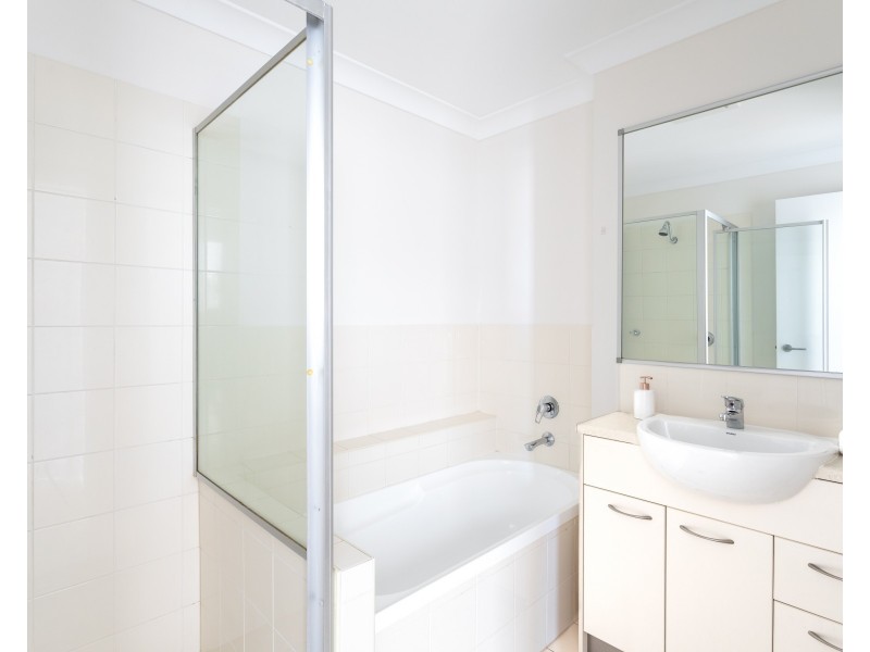13/110 Lexey Crescent, Wakerley QLD 4154