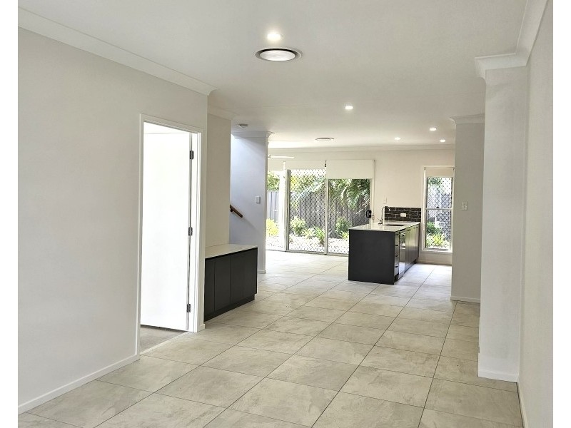 18/83 Cribb Avenue, Mitchelton QLD 4053