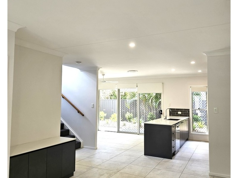 18/83 Cribb Avenue, Mitchelton QLD 4053