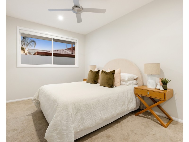 23 Park Avenue, Broadbeach Waters QLD 4218