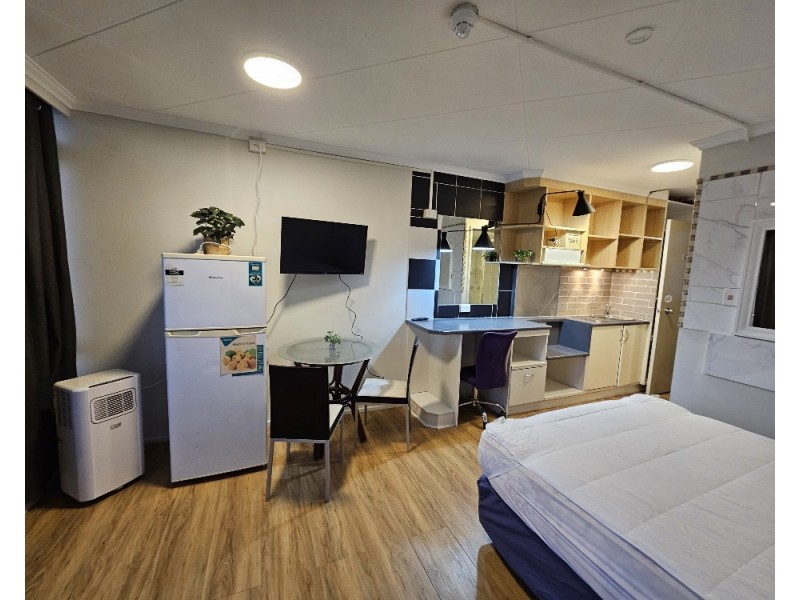 408/2 Barney Street, Southport QLD 4215