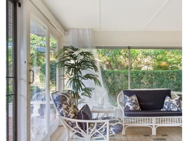 52 BROAD STREET, Labrador QLD 4215