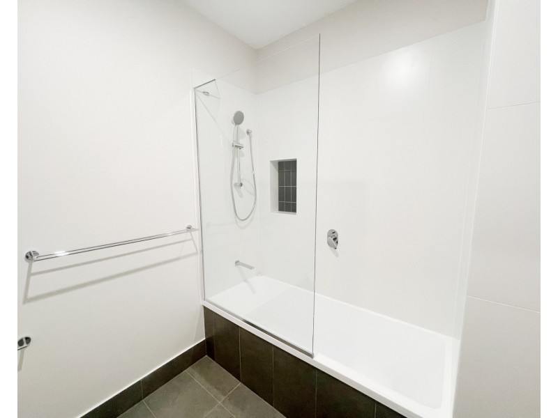 49/1 Lake Serenity Boulevard, Helensvale QLD 4212
