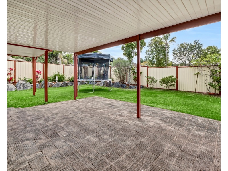 13 Kosciusko Crescent, Southport QLD 4215