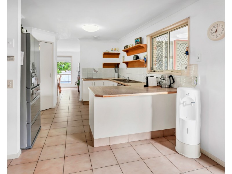 13 Kosciusko Crescent, Southport QLD 4215