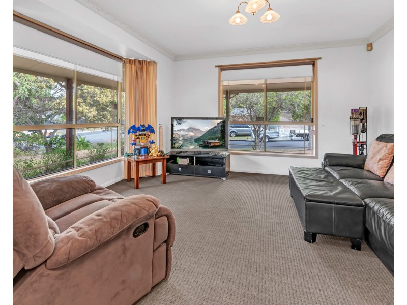 13 Kosciusko Crescent, Southport QLD 4215