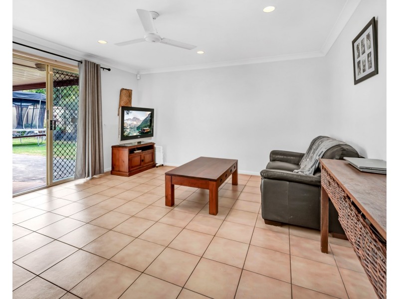 13 Kosciusko Crescent, Southport QLD 4215