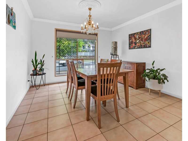 13 Kosciusko Crescent, Southport QLD 4215